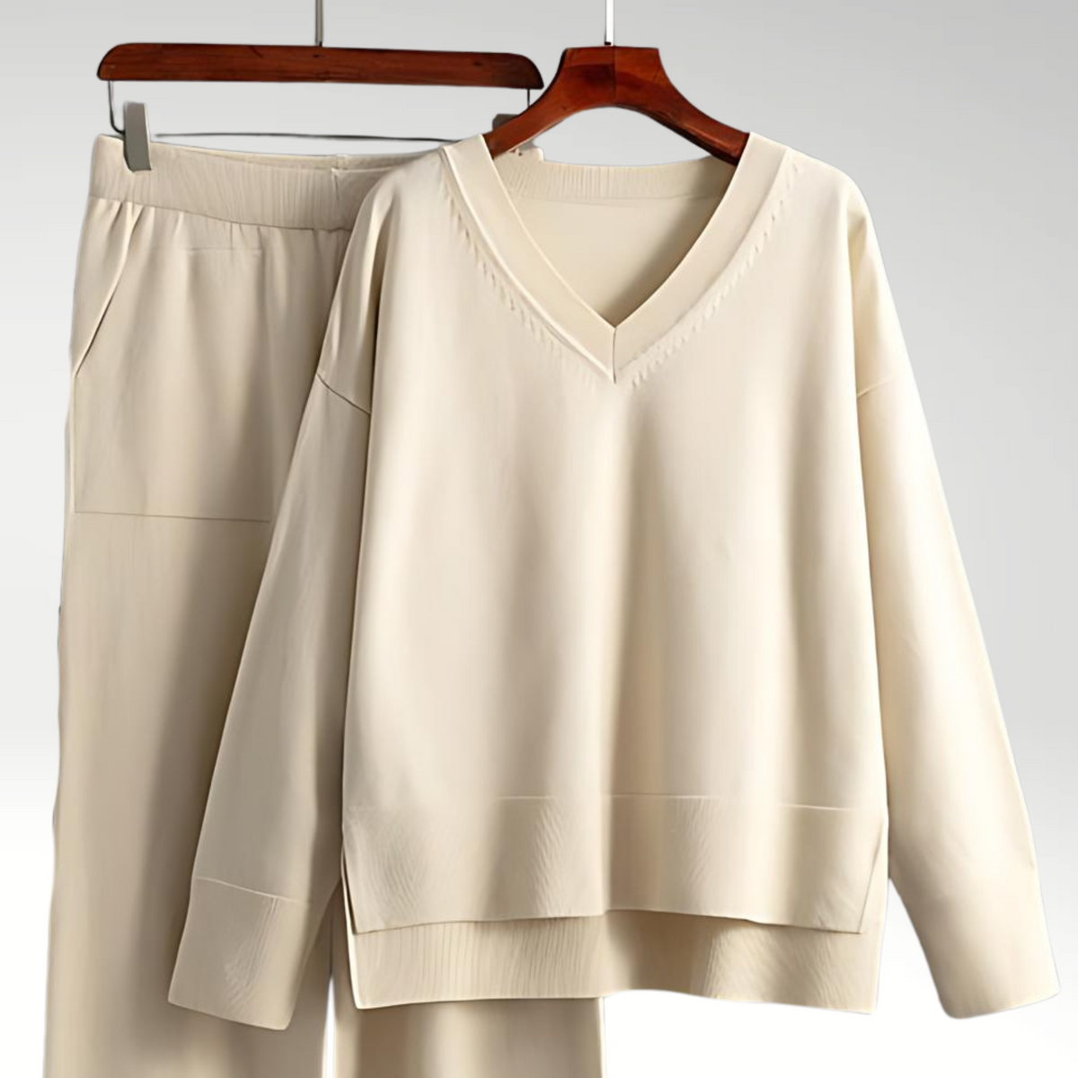 Luméa™ | Ensemble deux pièces Luxe col V