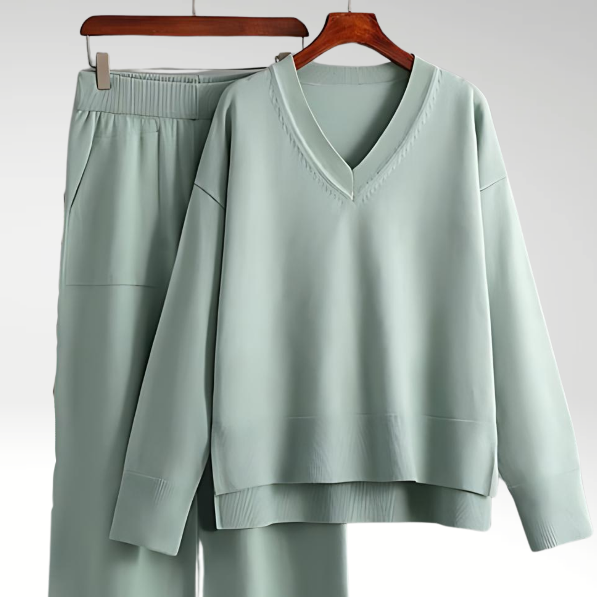 Luméa™ | Ensemble deux pièces Luxe col V